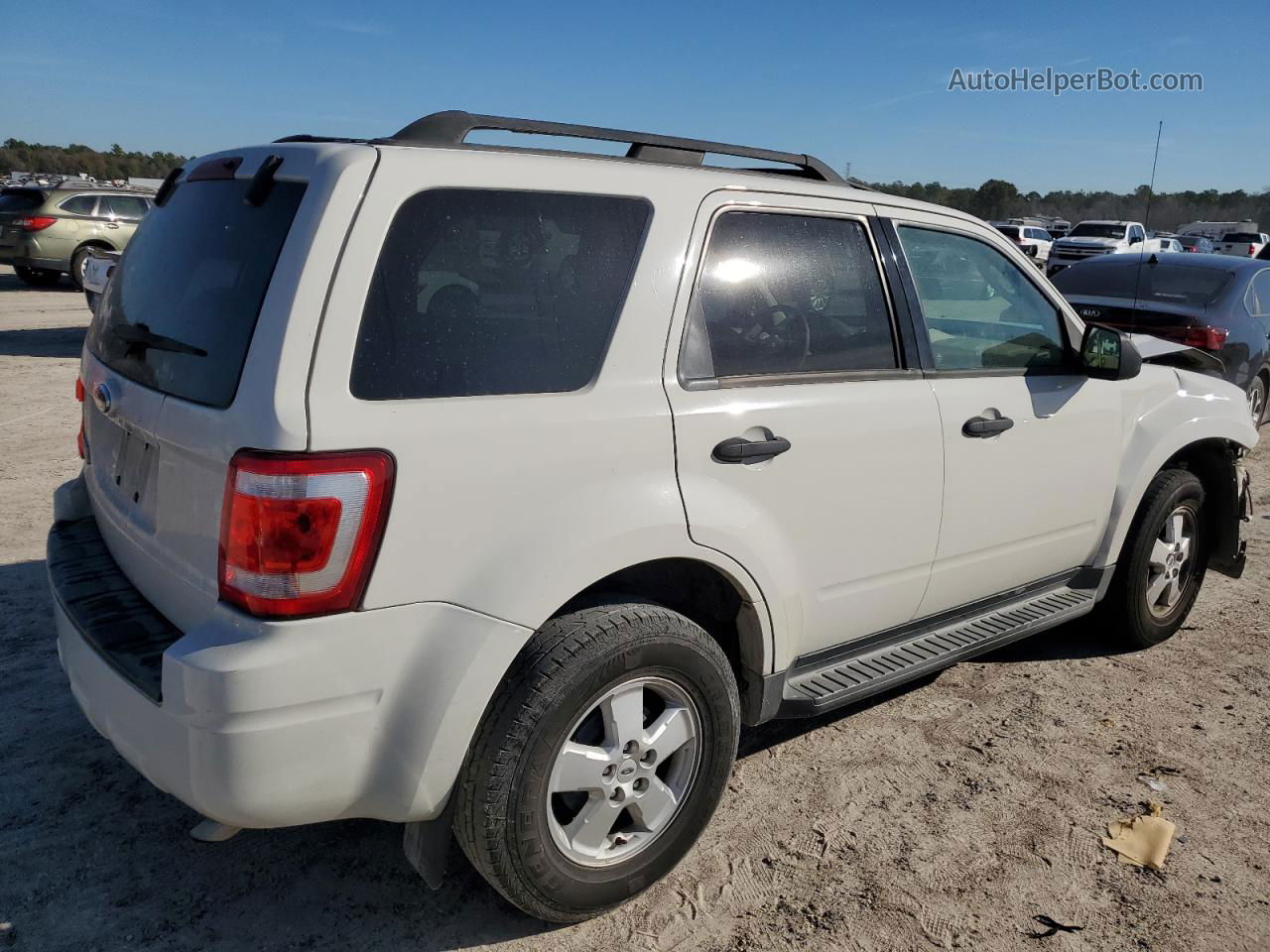 2009 Ford Escape Xlt White vin: 1FMCU03G39KB64530