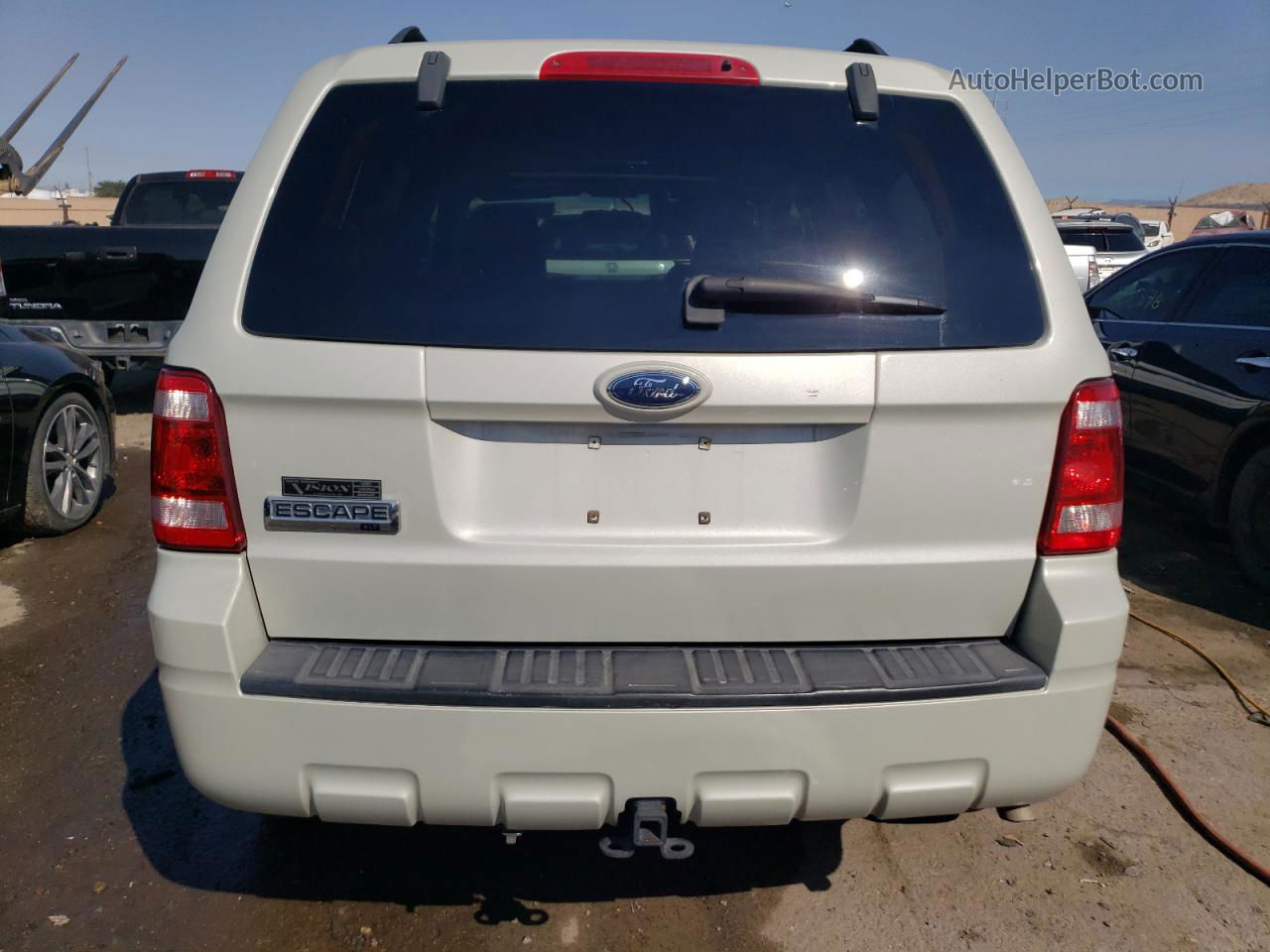 2009 Ford Escape Xlt Beige vin: 1FMCU03G59KA49749