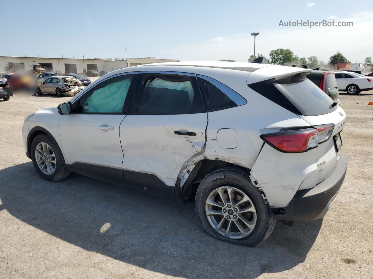 2021 Ford Escape Se Белый vin: 1FMCU0BZ4MUA06276