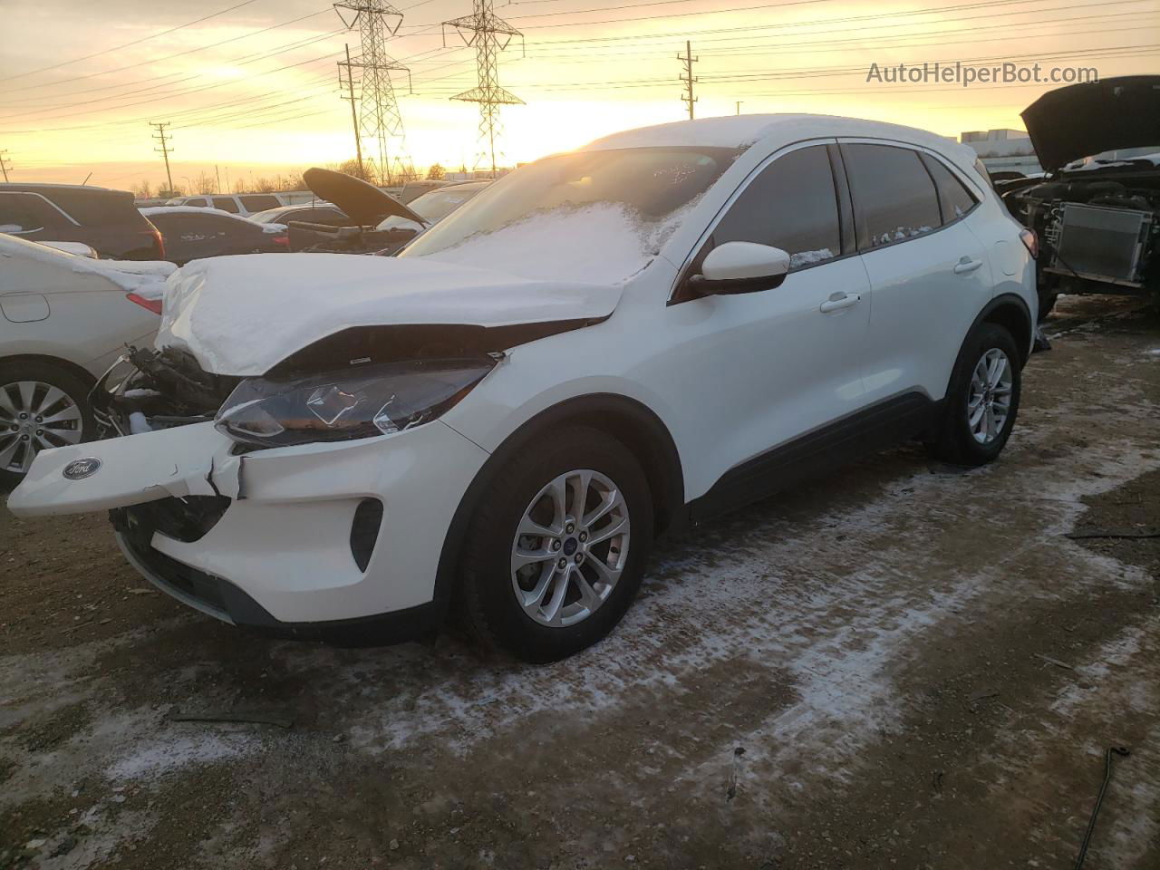 2021 Ford Escape Se White vin: 1FMCU0BZ8MUB04923