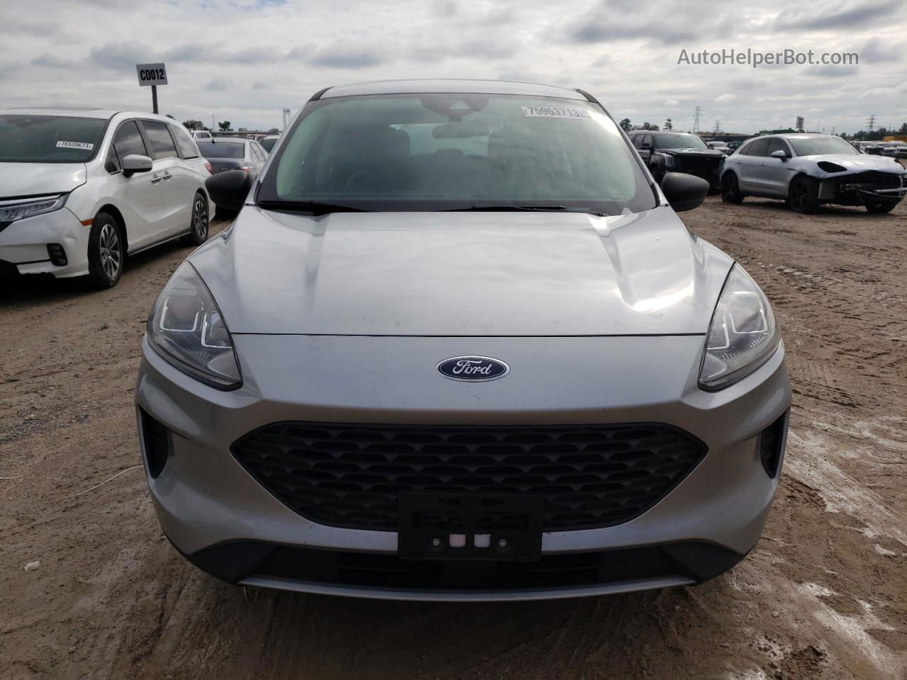 2021 Ford Escape S Серебряный vin: 1FMCU0F62MUA33220