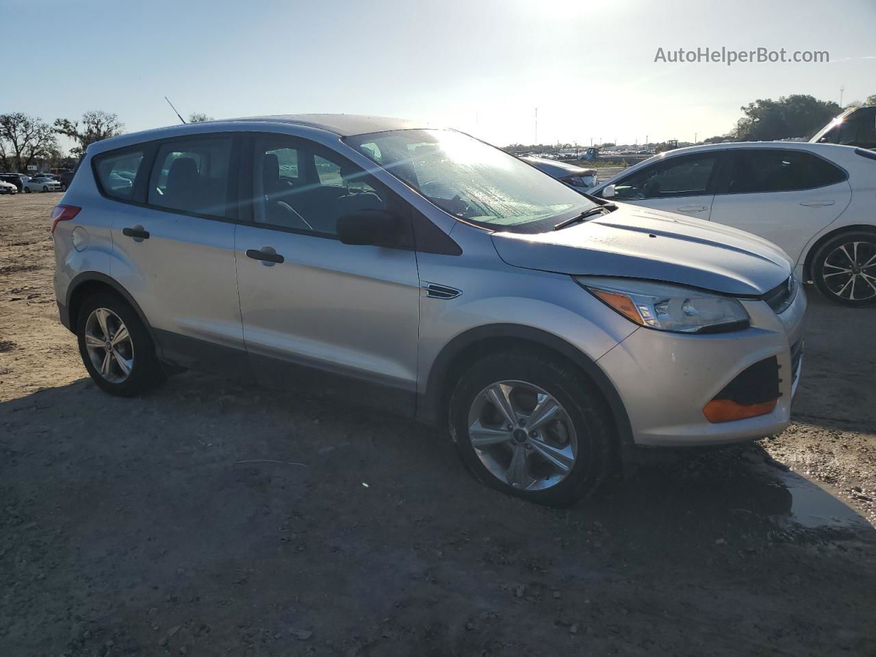 2016 Ford Escape S Серебряный vin: 1FMCU0F70GUB53112