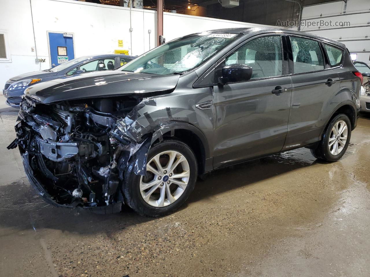 2019 Ford Escape S Серый vin: 1FMCU0F70KUC04455