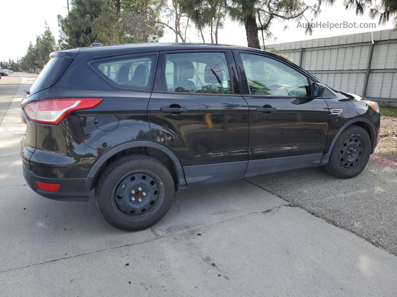 2015 Ford Escape S Черный vin: 1FMCU0F71FUC43626