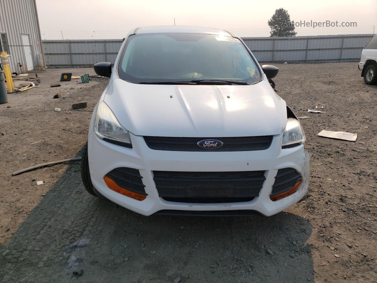 2016 Ford Escape S Белый vin: 1FMCU0F71GUC12586