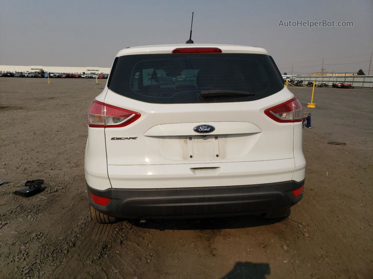 2016 Ford Escape S Белый vin: 1FMCU0F71GUC12586