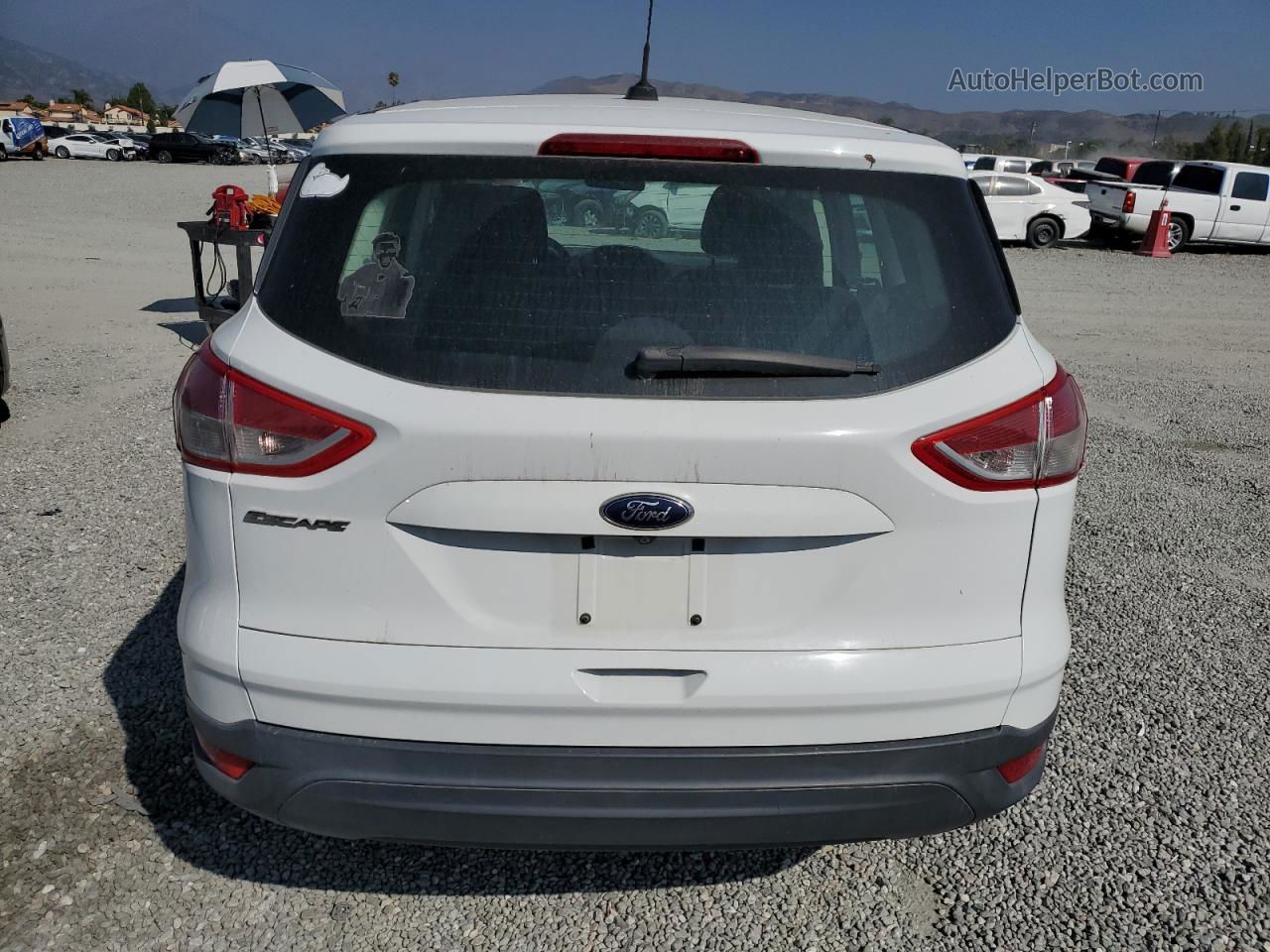 2015 Ford Escape S Белый vin: 1FMCU0F72FUB74008