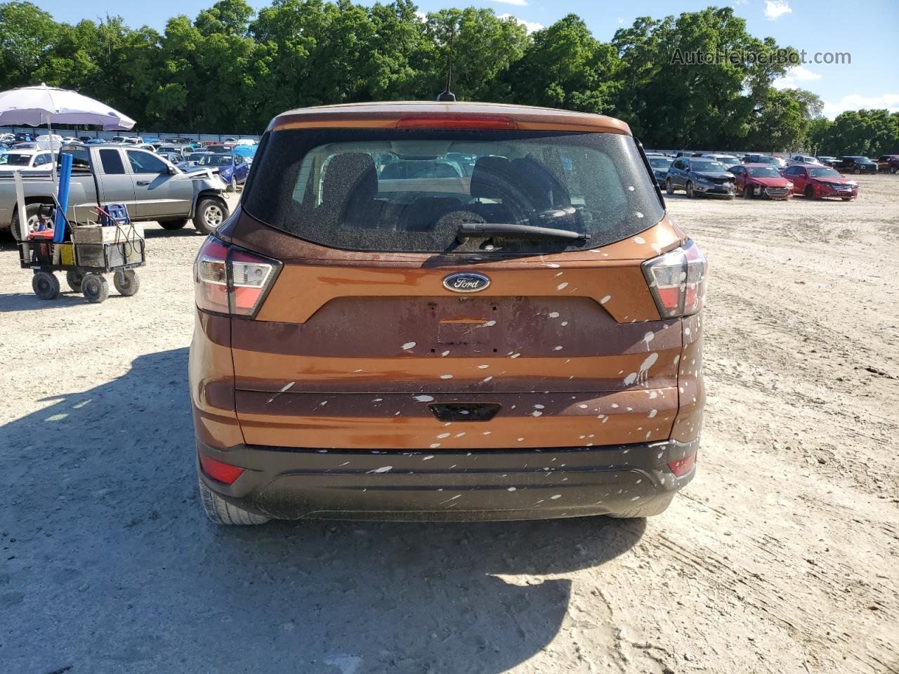 2017 Ford Escape S Оранжевый vin: 1FMCU0F72HUA46354