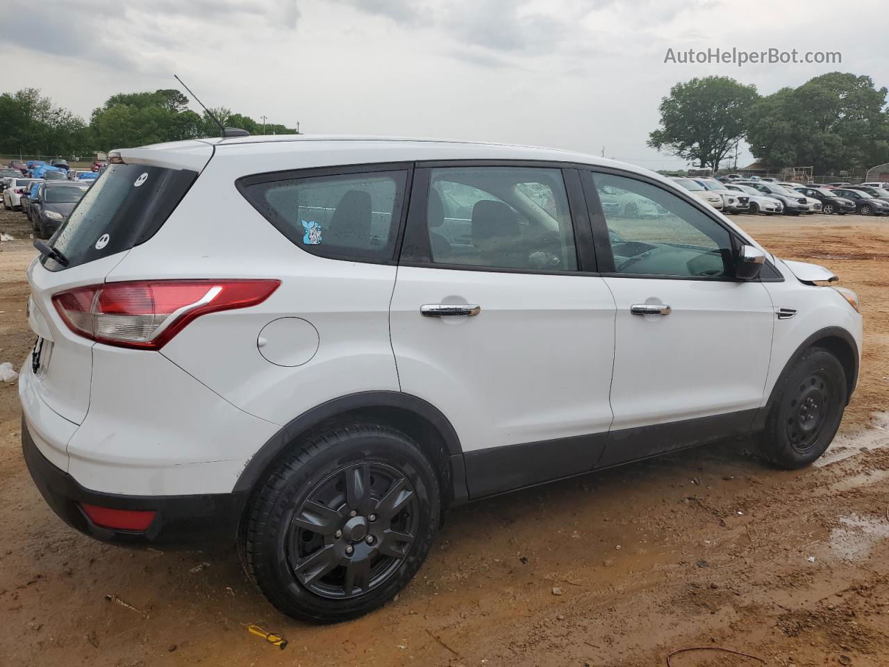 2013 Ford Escape S White vin: 1FMCU0F74DUA69788