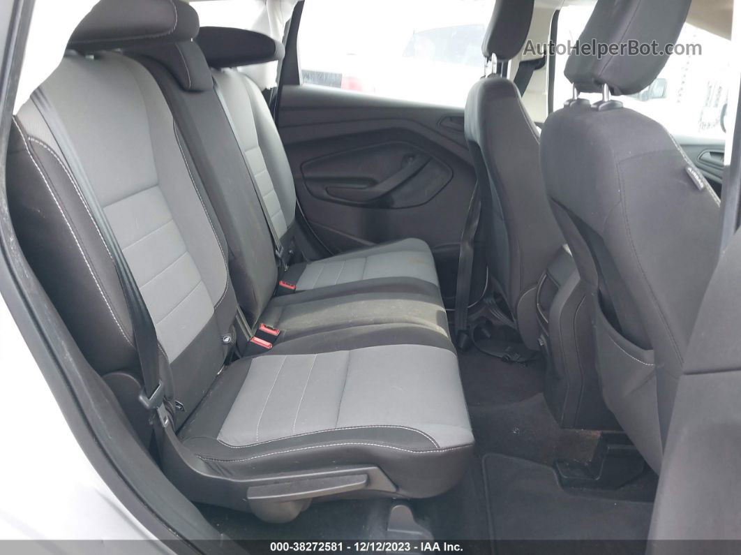 2019 Ford Escape S Серебряный vin: 1FMCU0F74KUA72235