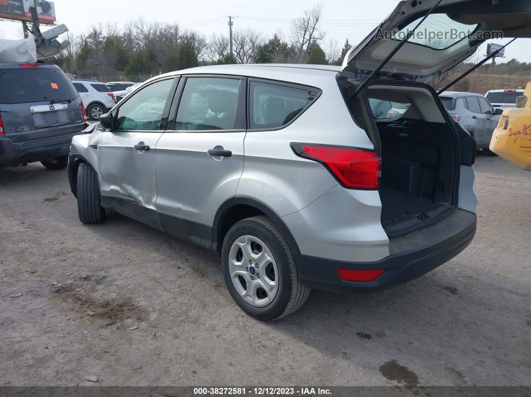 2019 Ford Escape S Серебряный vin: 1FMCU0F74KUA72235