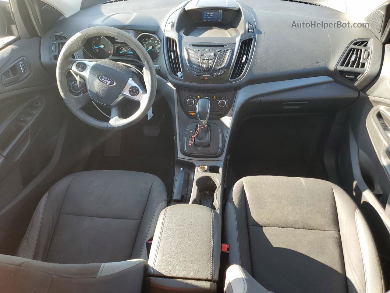 2015 Ford Escape S Серебряный vin: 1FMCU0F75FUB87612