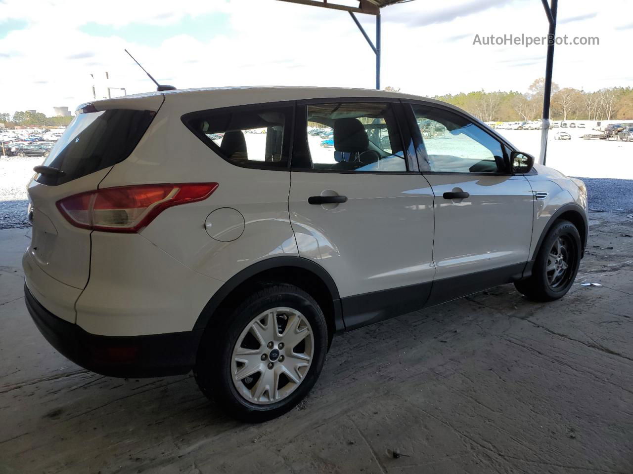 2013 Ford Escape S White vin: 1FMCU0F76DUD56520