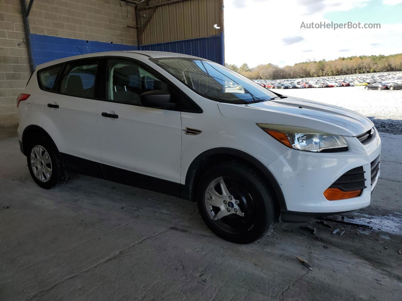 2013 Ford Escape S White vin: 1FMCU0F76DUD56520