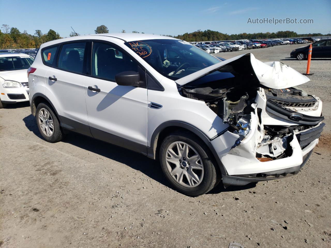 2014 Ford Escape S Белый vin: 1FMCU0F77EUC34444