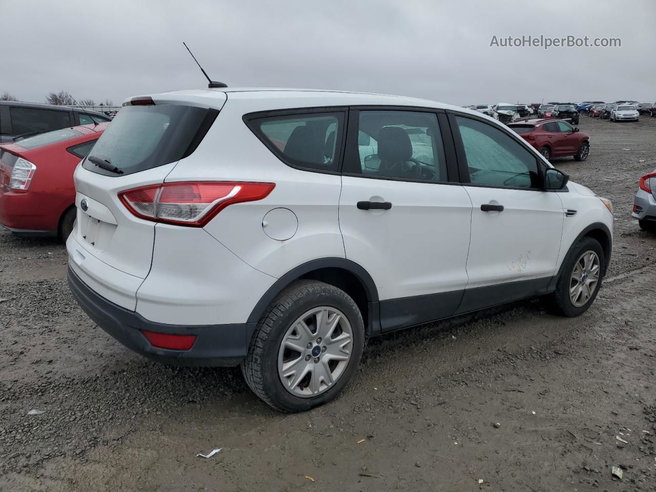 2013 Ford Escape S White vin: 1FMCU0F78DUB65309