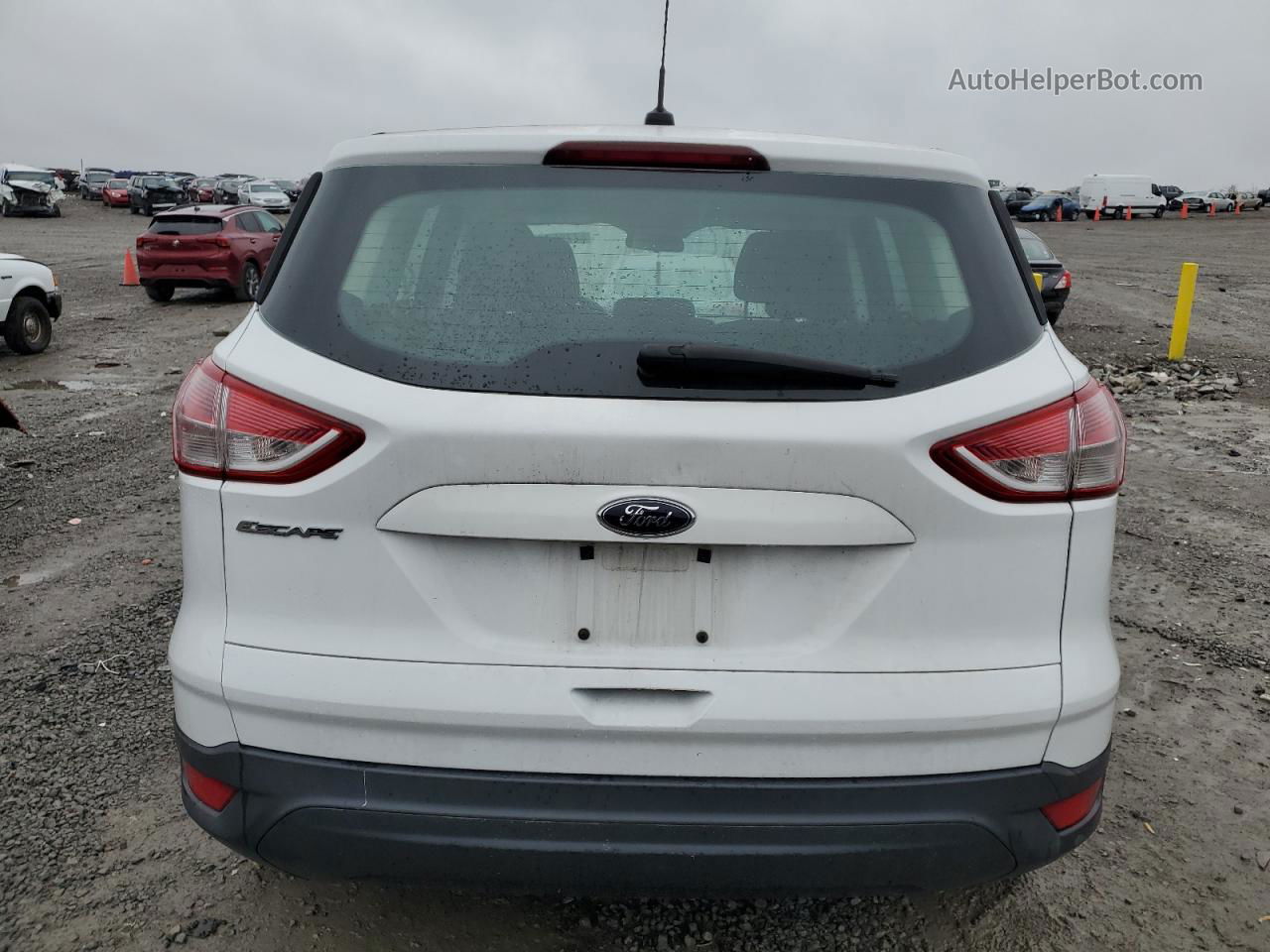 2013 Ford Escape S White vin: 1FMCU0F78DUB65309