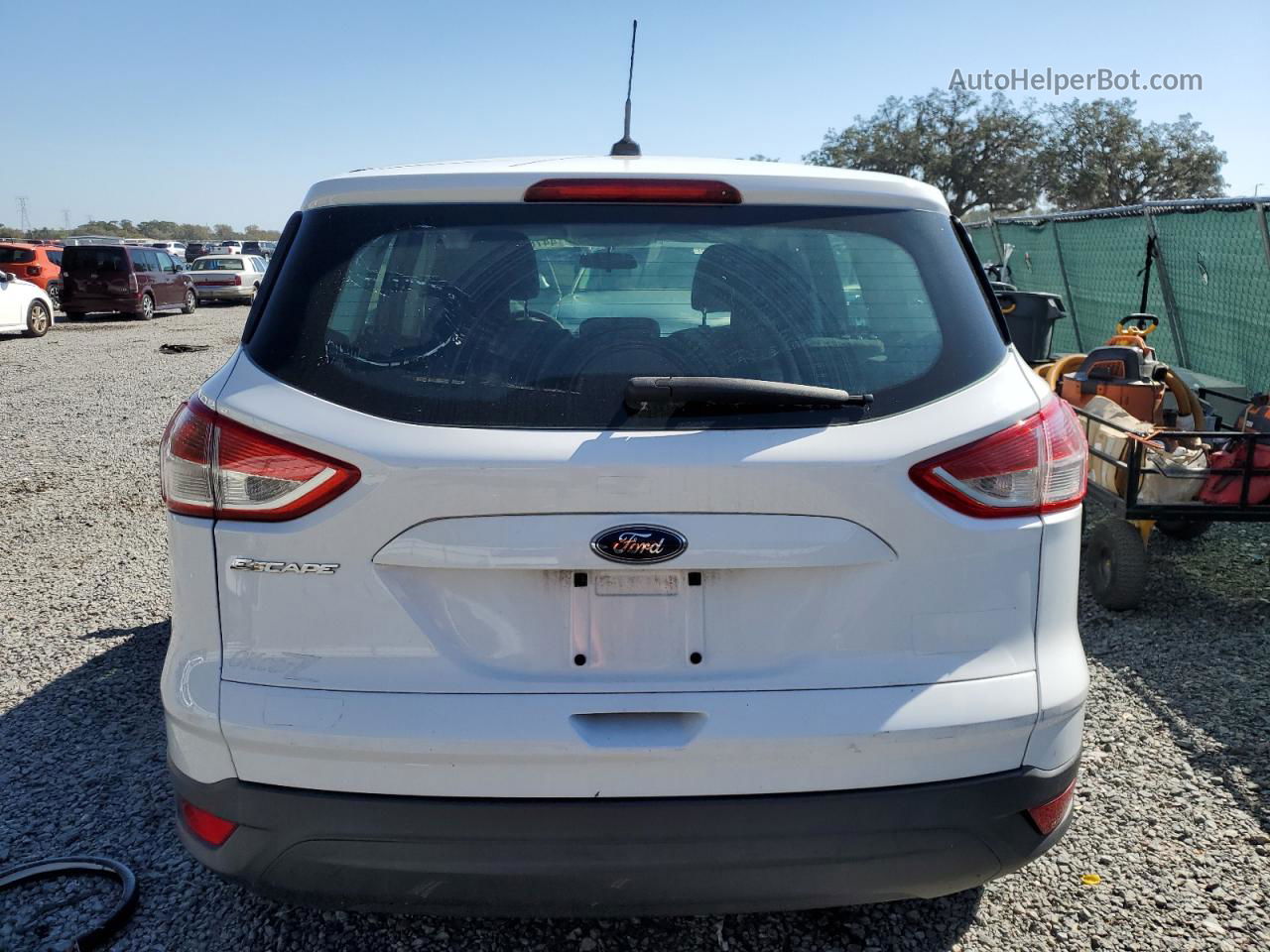 2013 Ford Escape S White vin: 1FMCU0F79DUC09141