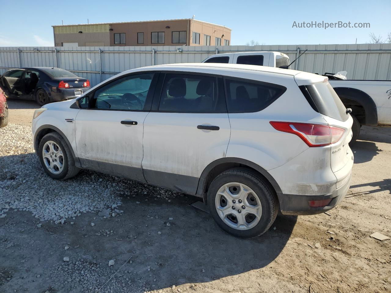 2013 Ford Escape S White vin: 1FMCU0F7XDUD57251