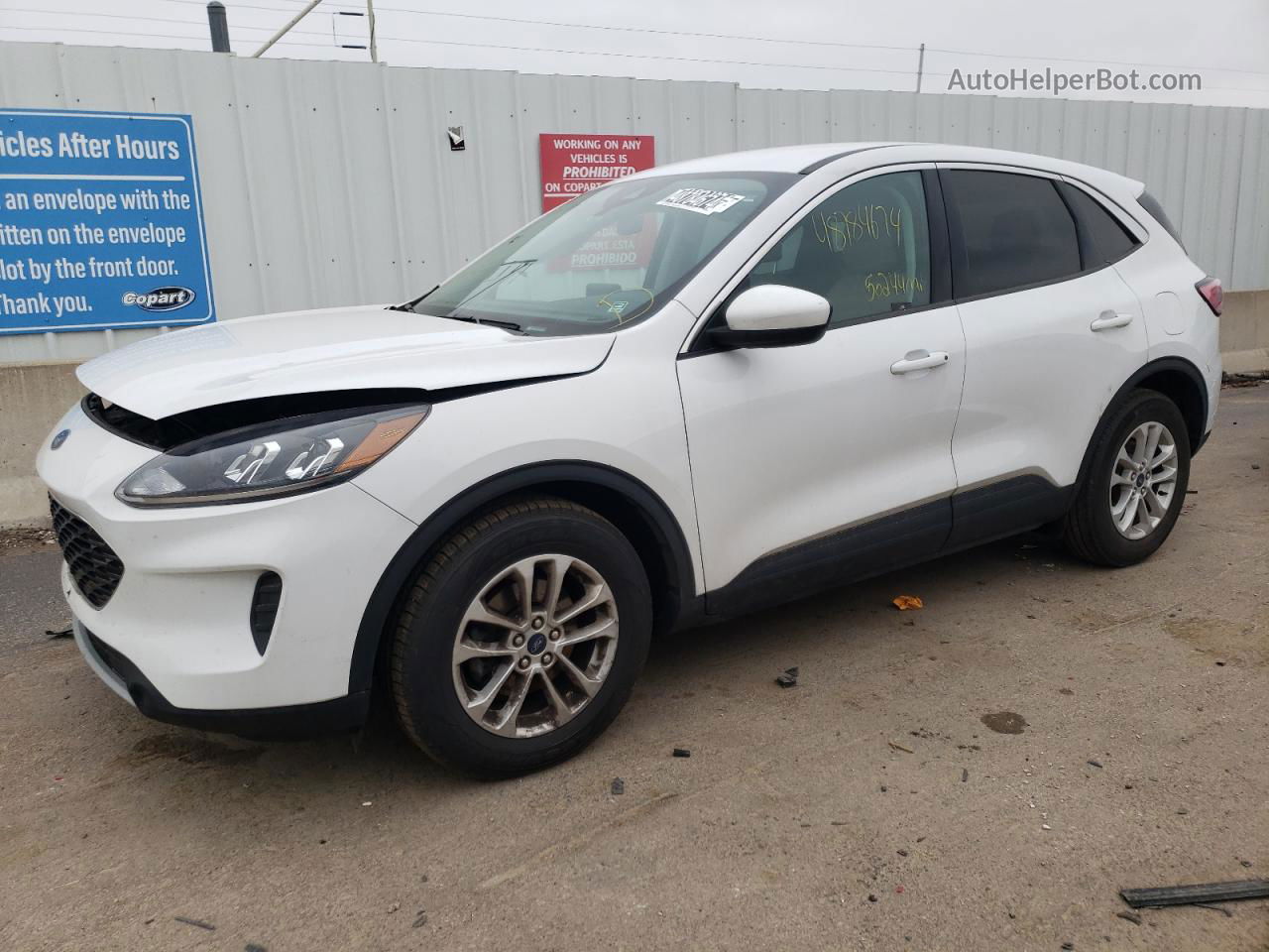 2021 Ford Escape Se White vin: 1FMCU0G63MUA85356