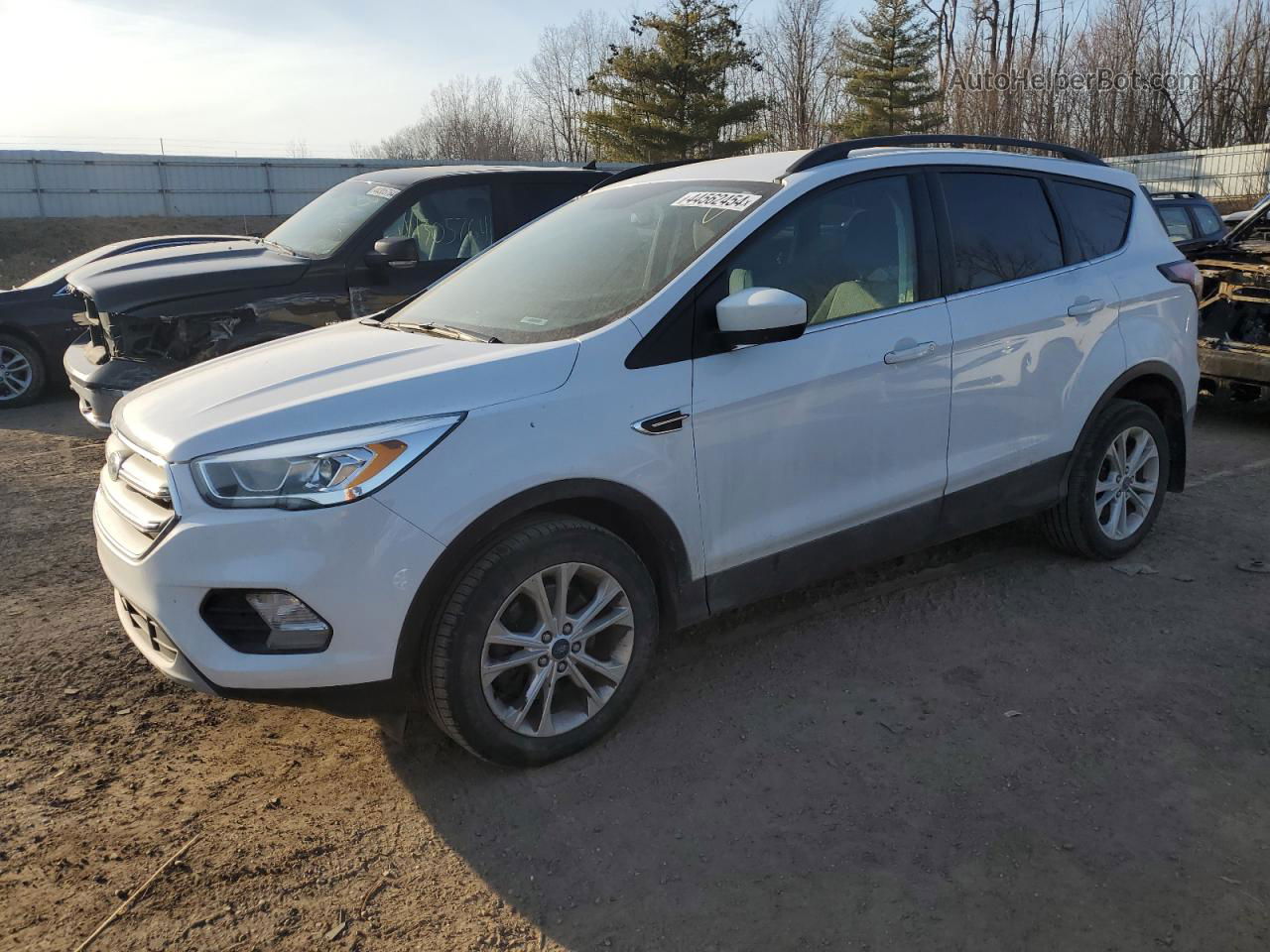 2017 Ford Escape Se Белый vin: 1FMCU0G94HUF05044