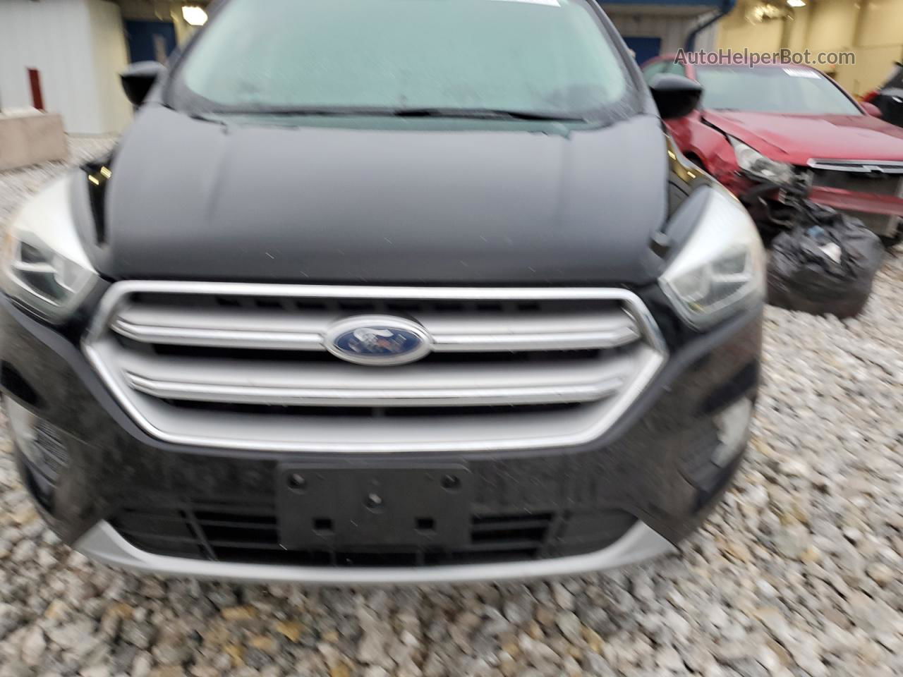 2017 Ford Escape Se Черный vin: 1FMCU0G9XHUA11111