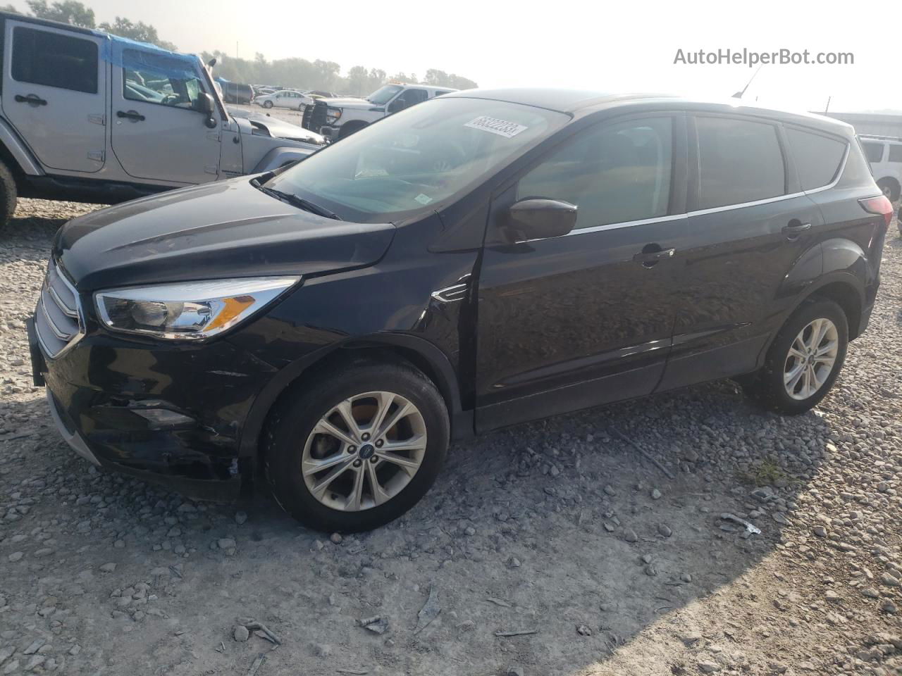 2019 Ford Escape Se Черный vin: 1FMCU0GD0KUB27252