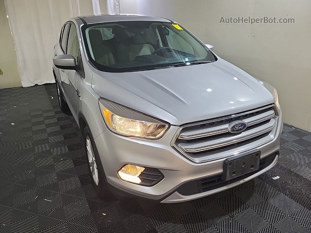 2019 Ford Escape Se Неизвестно vin: 1FMCU0GD0KUB33357