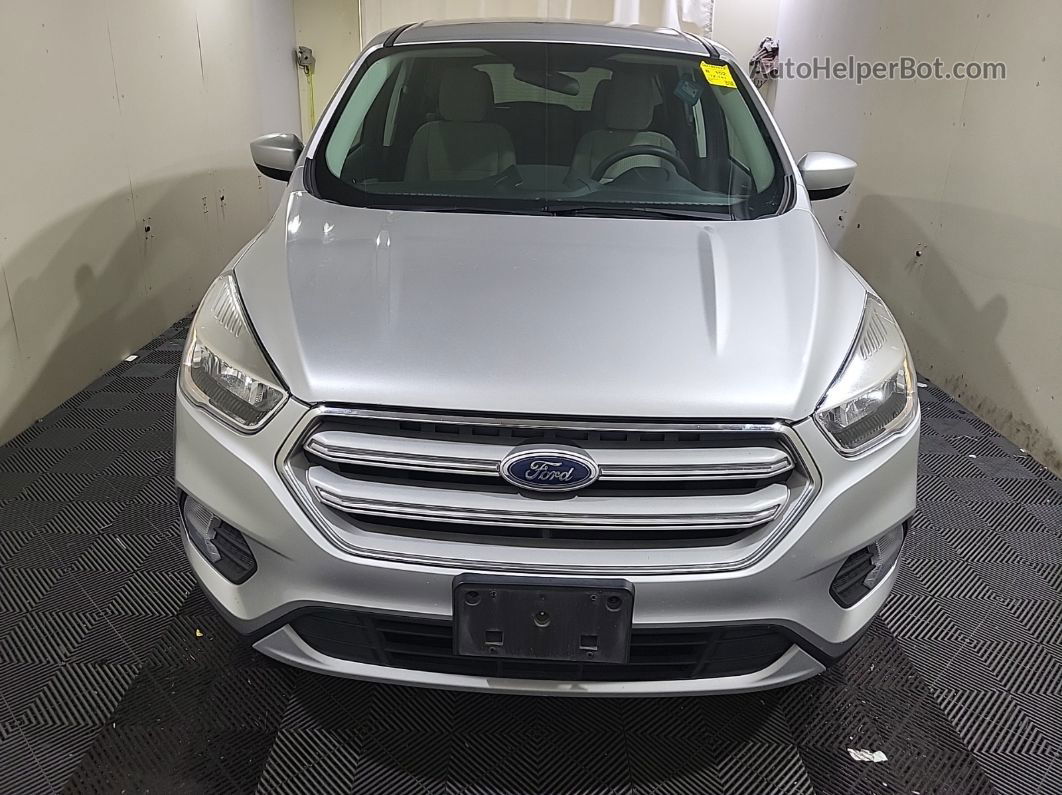 2019 Ford Escape Se Неизвестно vin: 1FMCU0GD0KUB33357