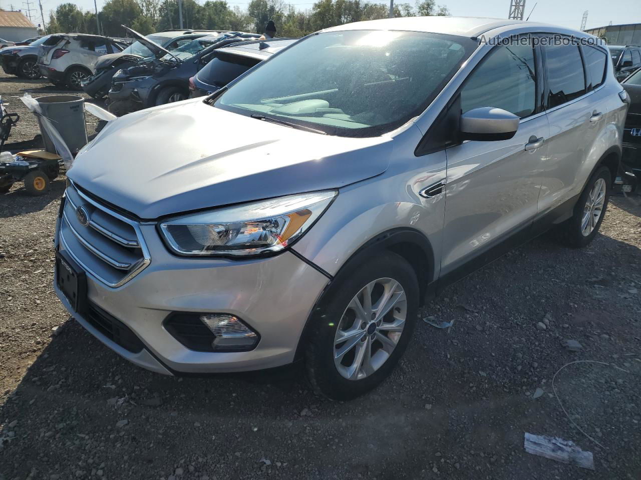 2017 Ford Escape Se Серебряный vin: 1FMCU0GD1HUD74224