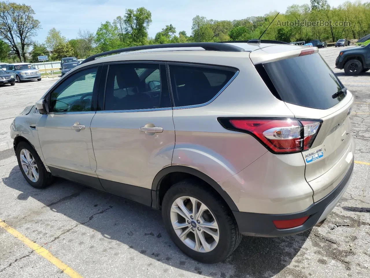 2017 Ford Escape Se Золотой vin: 1FMCU0GD6HUD38674