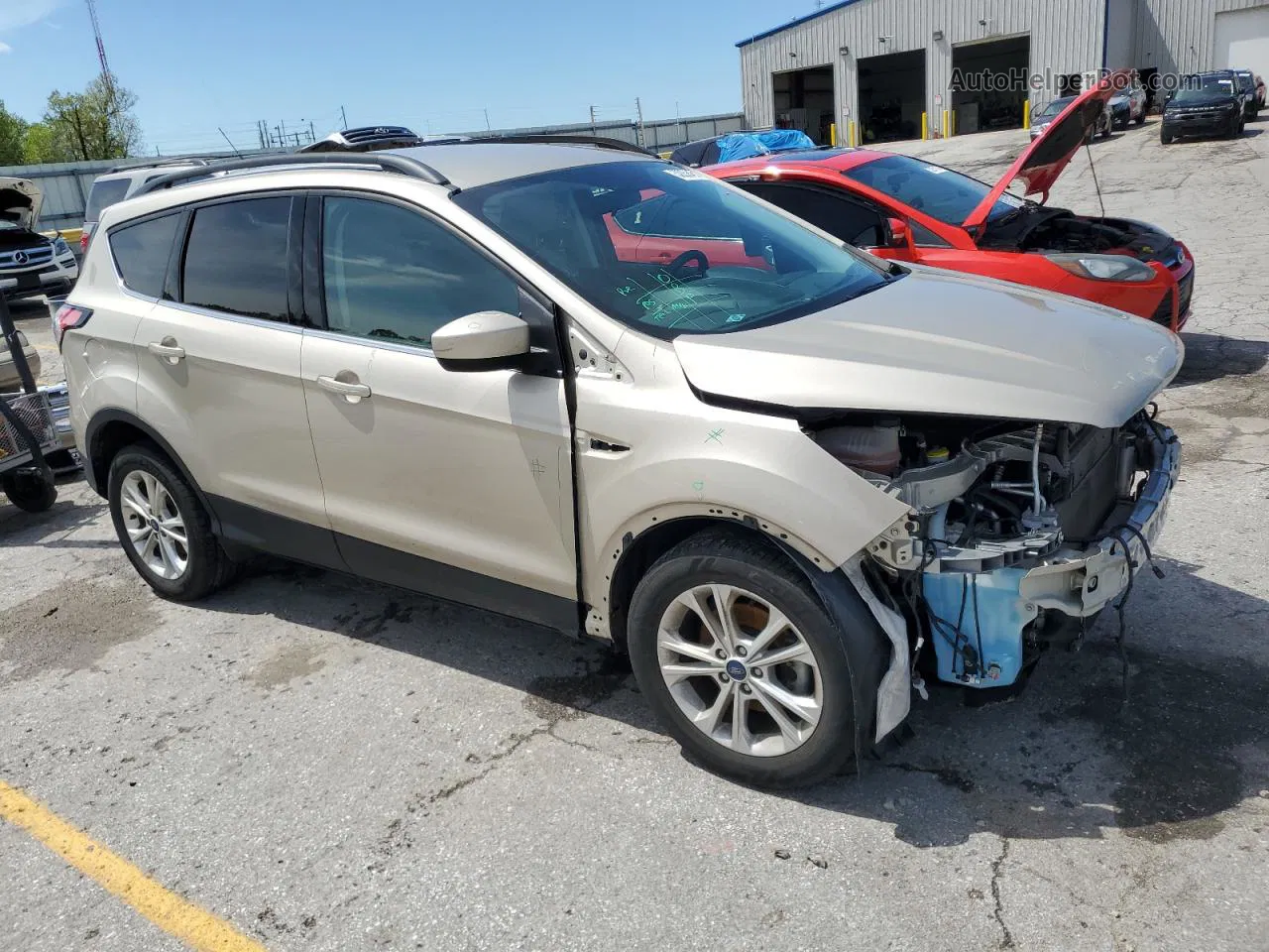 2017 Ford Escape Se Золотой vin: 1FMCU0GD6HUD38674