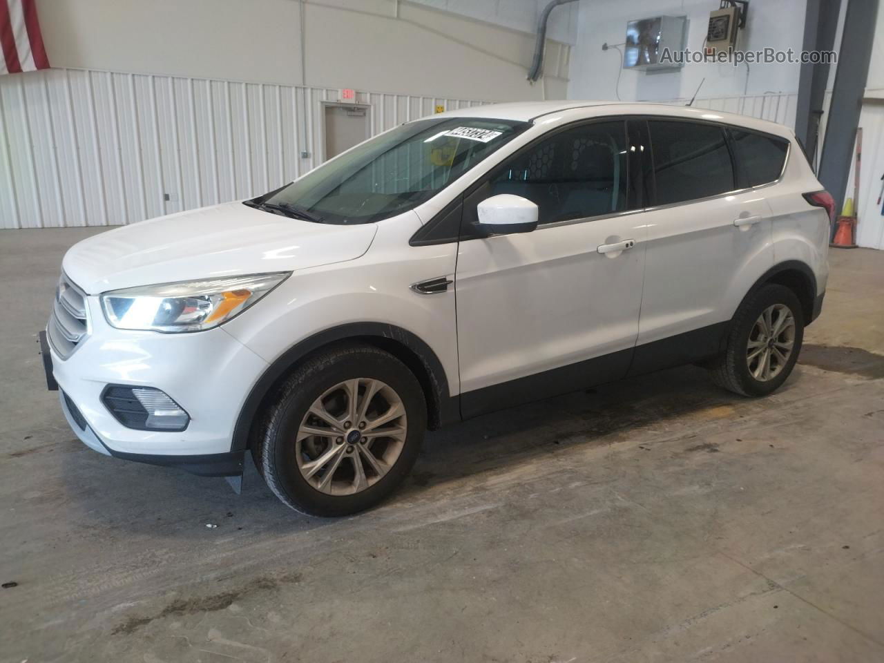 2019 Ford Escape Se Белый vin: 1FMCU0GD7KUB01683