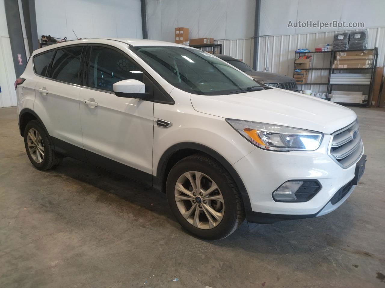 2019 Ford Escape Se Белый vin: 1FMCU0GD7KUB01683