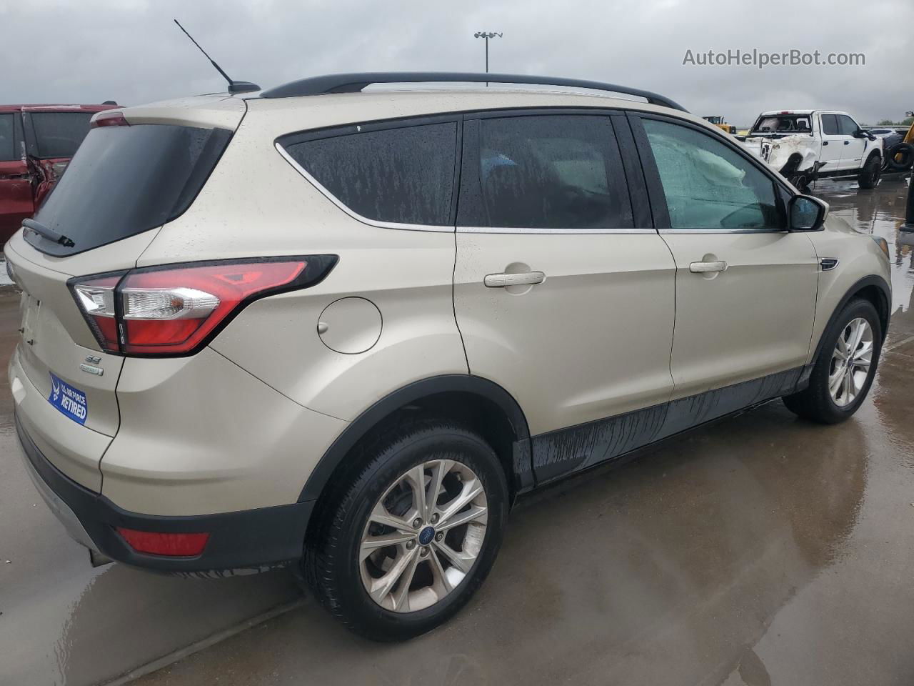 2017 Ford Escape Se Желто-коричневый vin: 1FMCU0GDXHUC34026