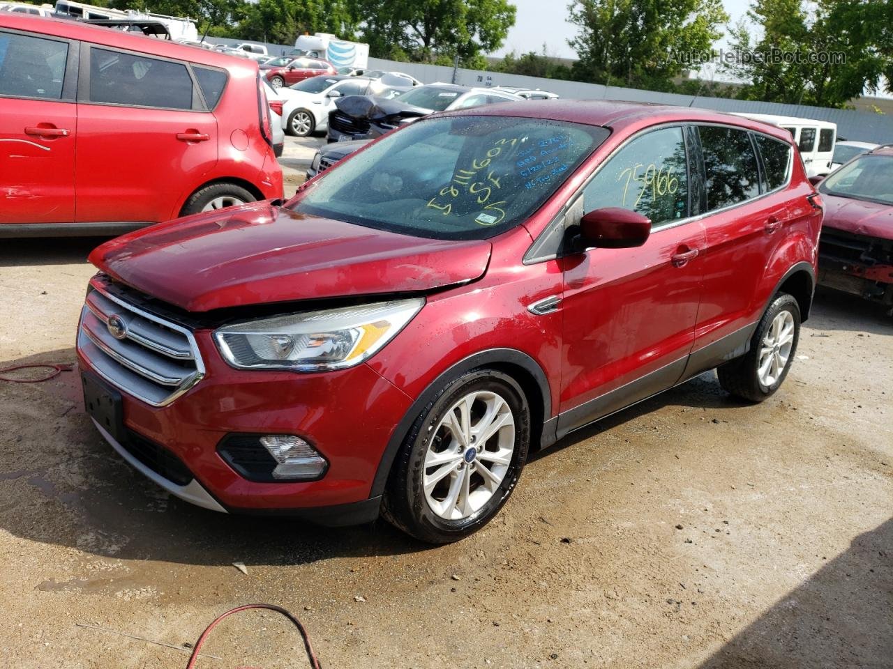 2017 Ford Escape Se Красный vin: 1FMCU0GDXHUC37931