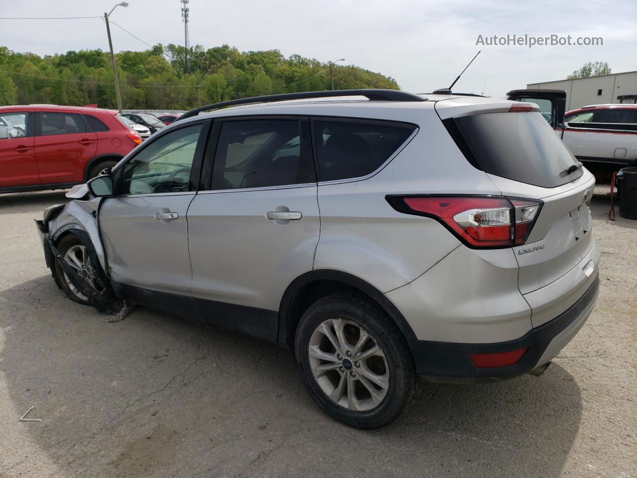 2017 Ford Escape Se Серебряный vin: 1FMCU0GDXHUC94159