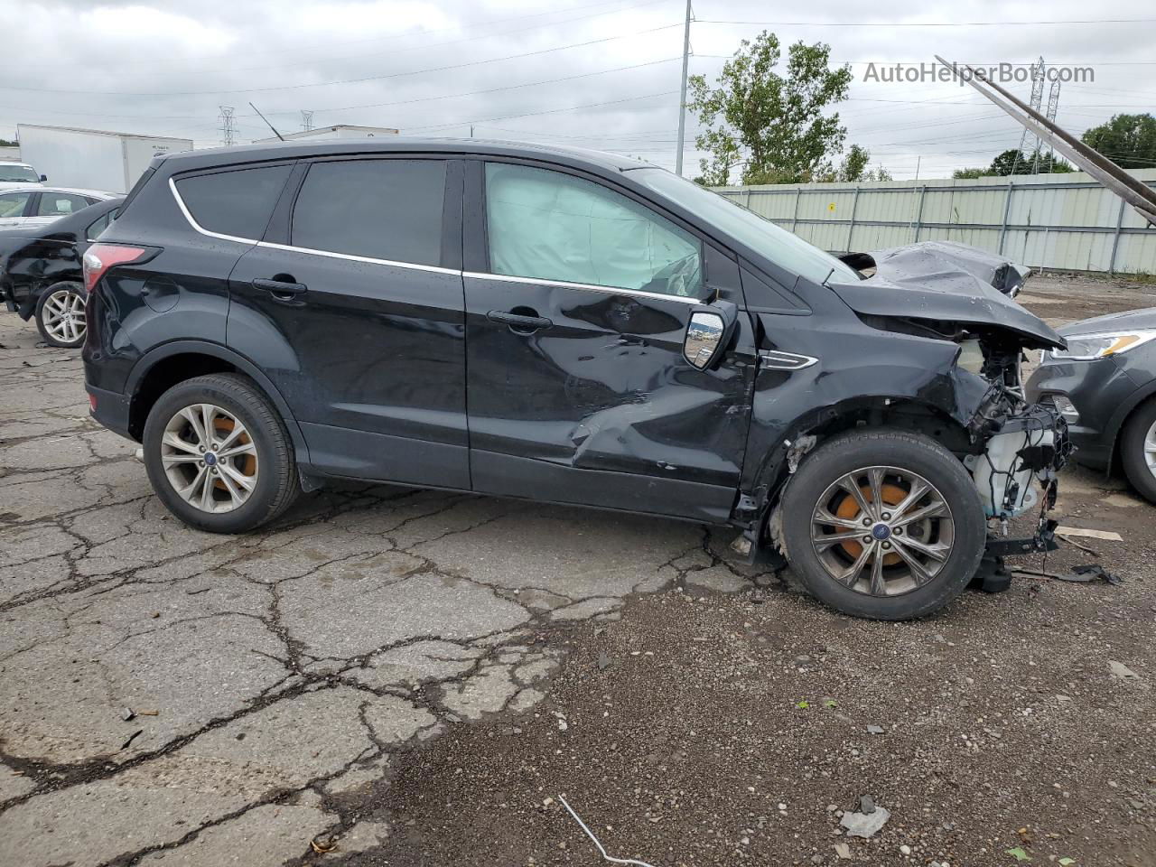 2017 Ford Escape Se Черный vin: 1FMCU0GDXHUE69686