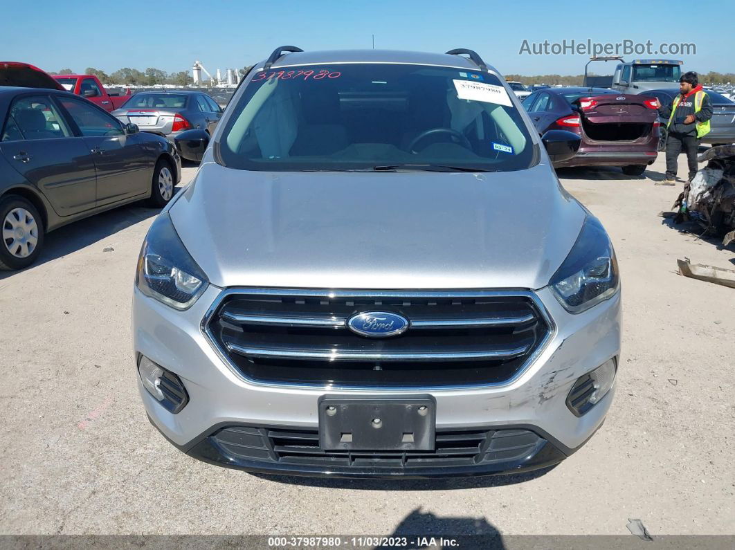 2019 Ford Escape Se Серебряный vin: 1FMCU0GDXKUC25320