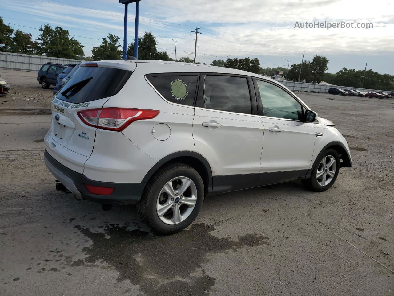 2016 Ford Escape Se Белый vin: 1FMCU0GX0GUA08229