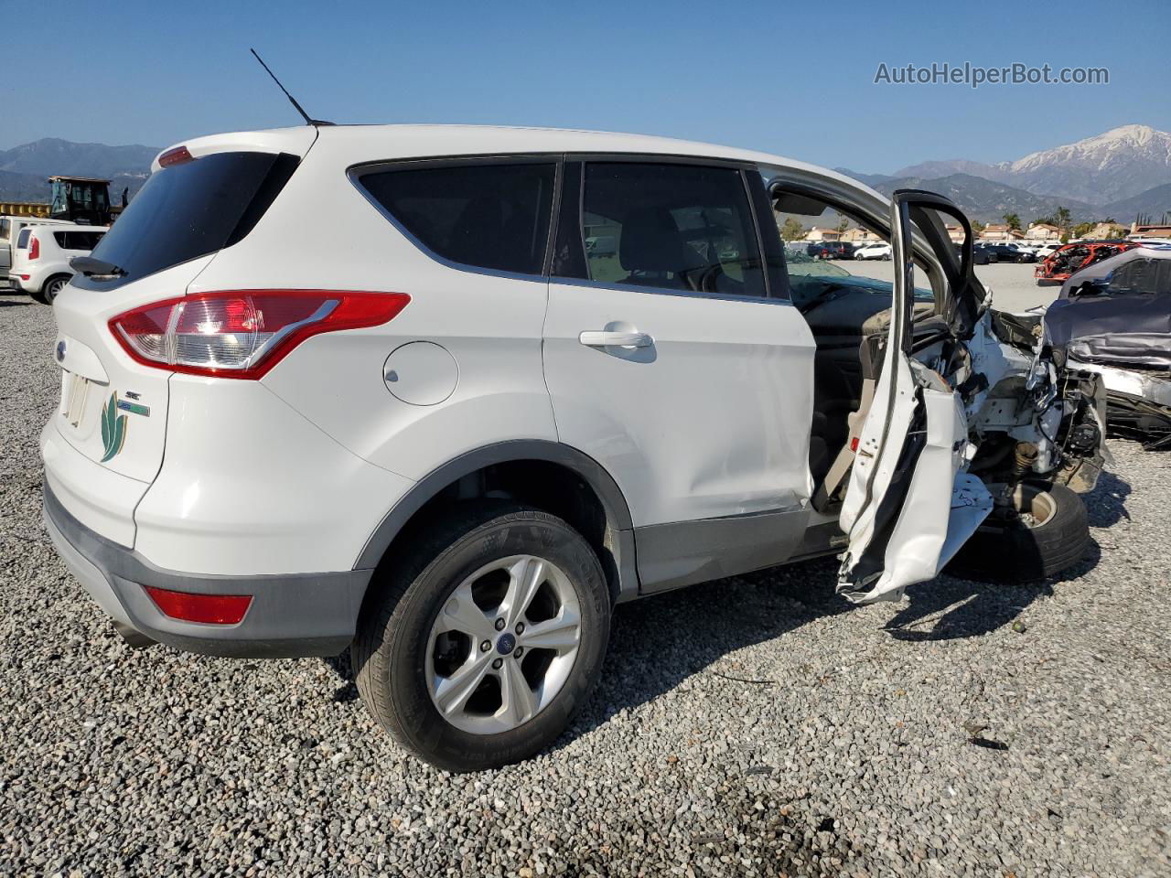 2015 Ford Escape Se White vin: 1FMCU0GX2FUA25550