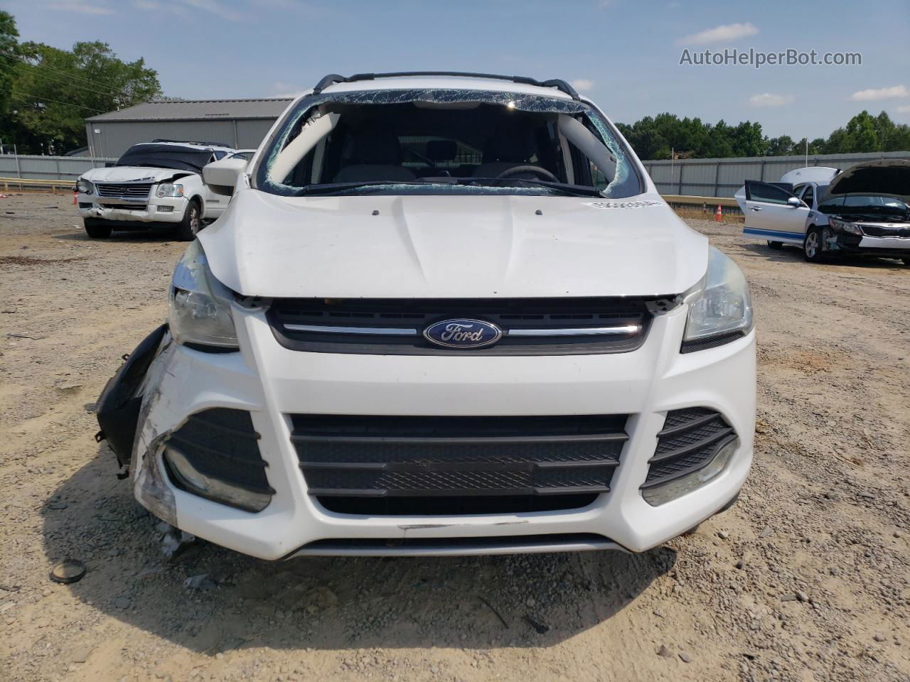 2016 Ford Escape Se Белый vin: 1FMCU0GX3GUA72376