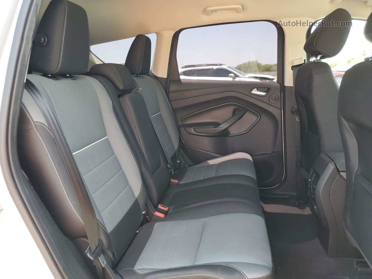 2014 Ford Escape Se Серебряный vin: 1FMCU0GX4EUA52392