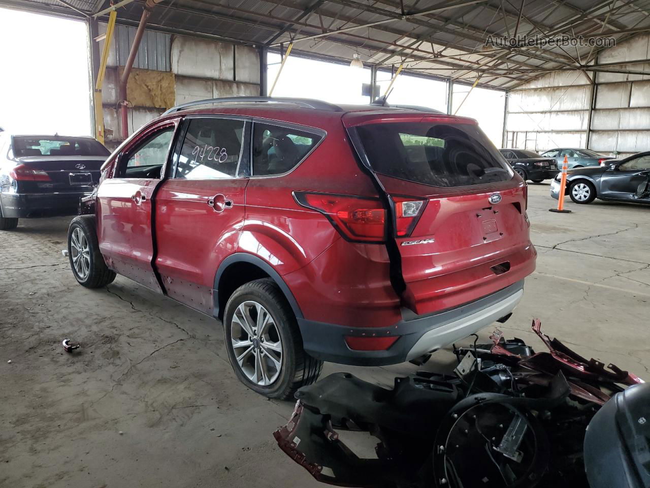 2019 Ford Escape Sel Red vin: 1FMCU0HD6KUA99617