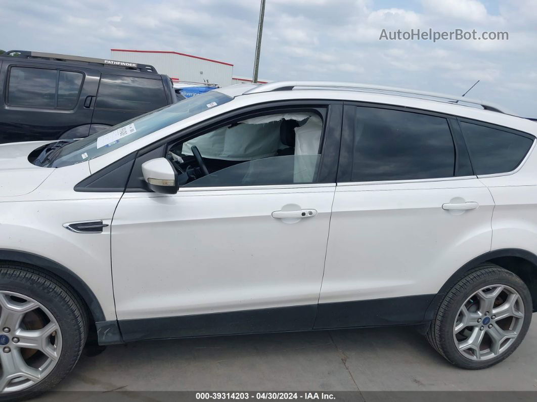 2017 Ford Escape Titanium White vin: 1FMCU0J91HUC14610