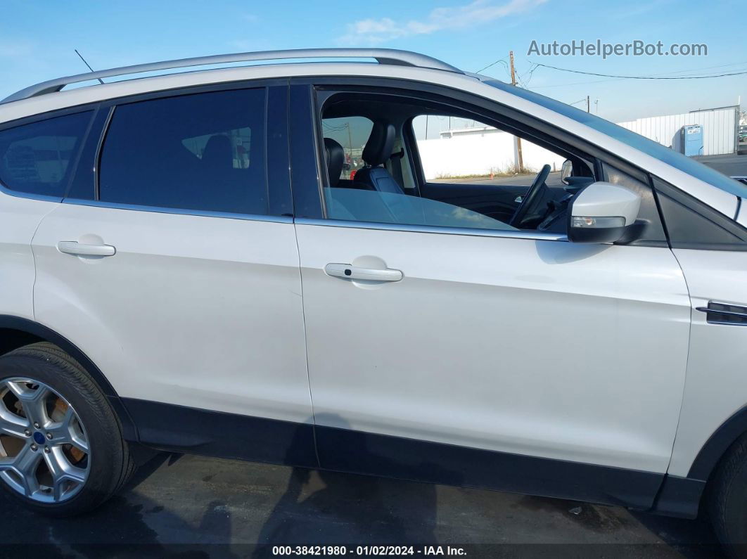 2019 Ford Escape Titanium Белый vin: 1FMCU0J94KUC31764