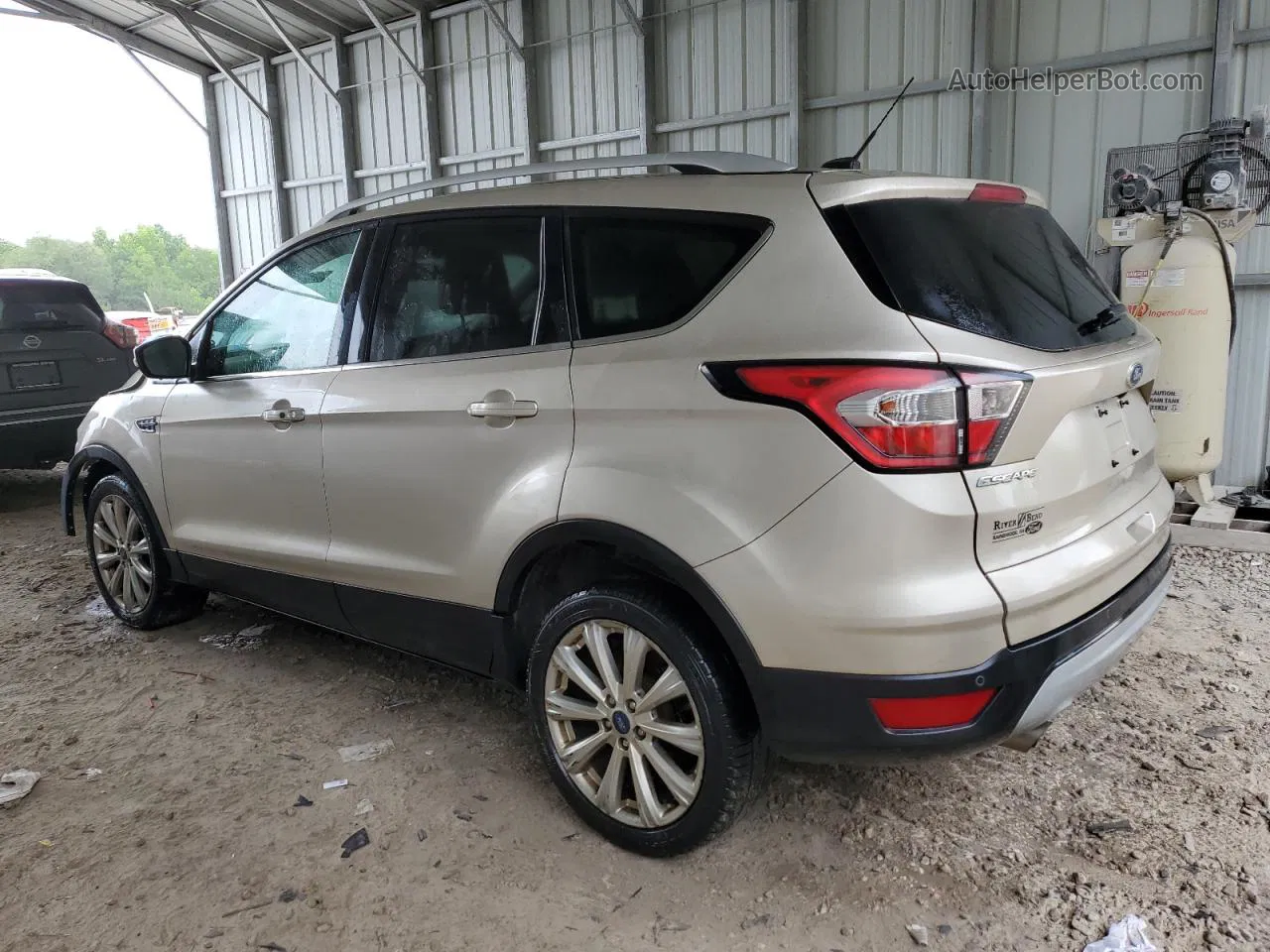 2017 Ford Escape Titanium Beige vin: 1FMCU0J9XHUC19322