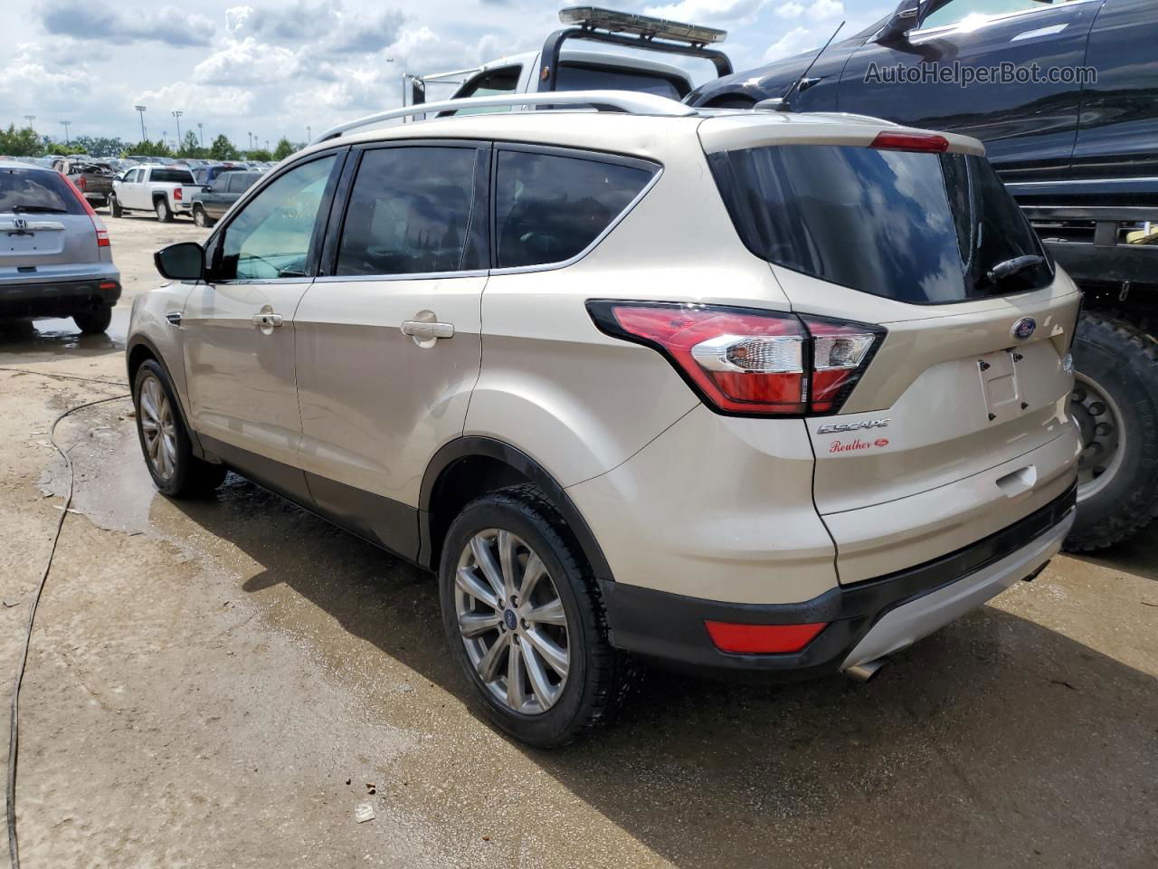 2017 Ford Escape Titanium Бежевый vin: 1FMCU0JD2HUE72414