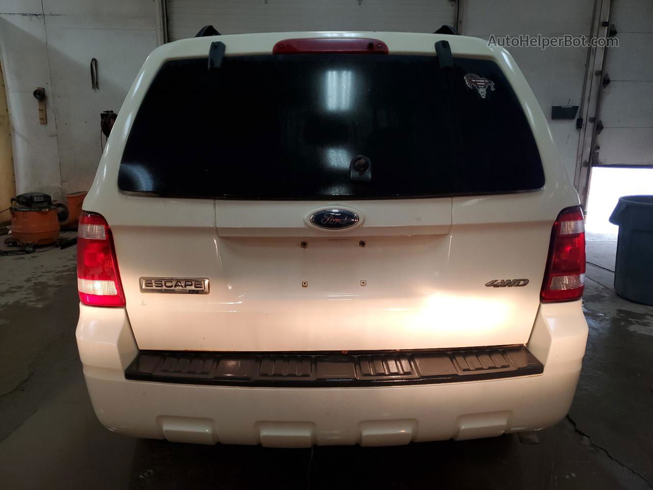 2009 Ford Escape Xlt Белый vin: 1FMCU93G29KC58273