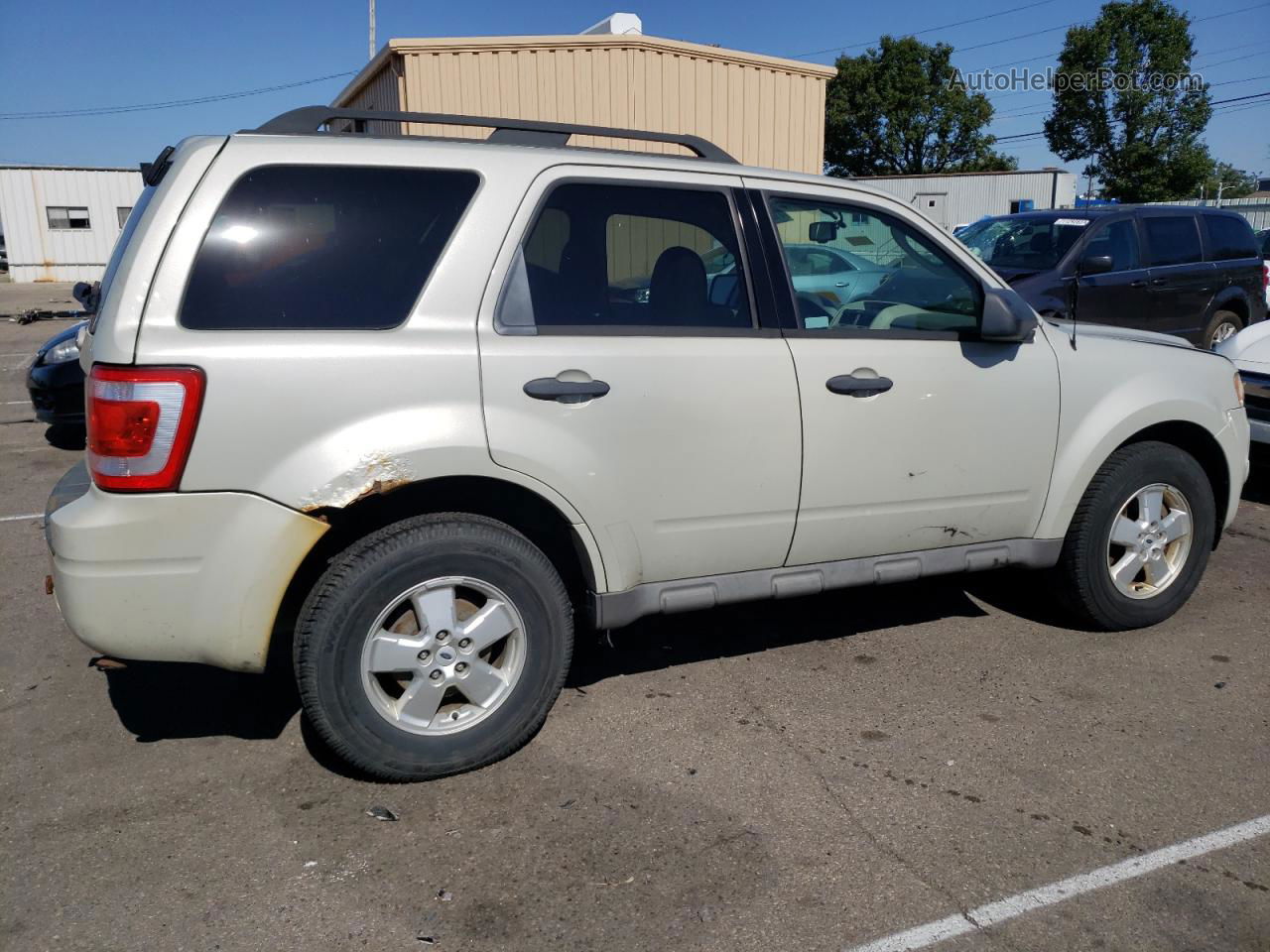 2009 Ford Escape Xlt White vin: 1FMCU93G99KC49277